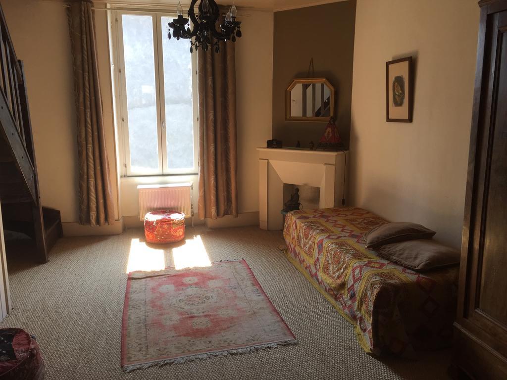 Bed and Breakfast Avec Plaisir Saint-Plaisir Екстер'єр фото
